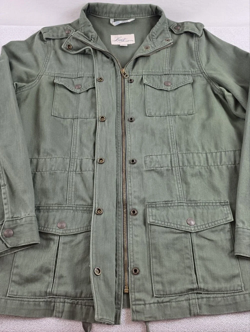 Levis wear closure woman